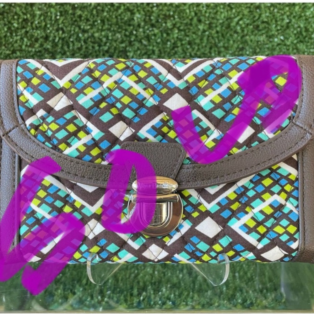 Vera Bradley Ultimate Wristlet Signature Cotton Rain Forest Brown Pattern New